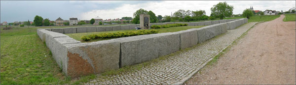 Le mémorial du pogrom de Jedwabne