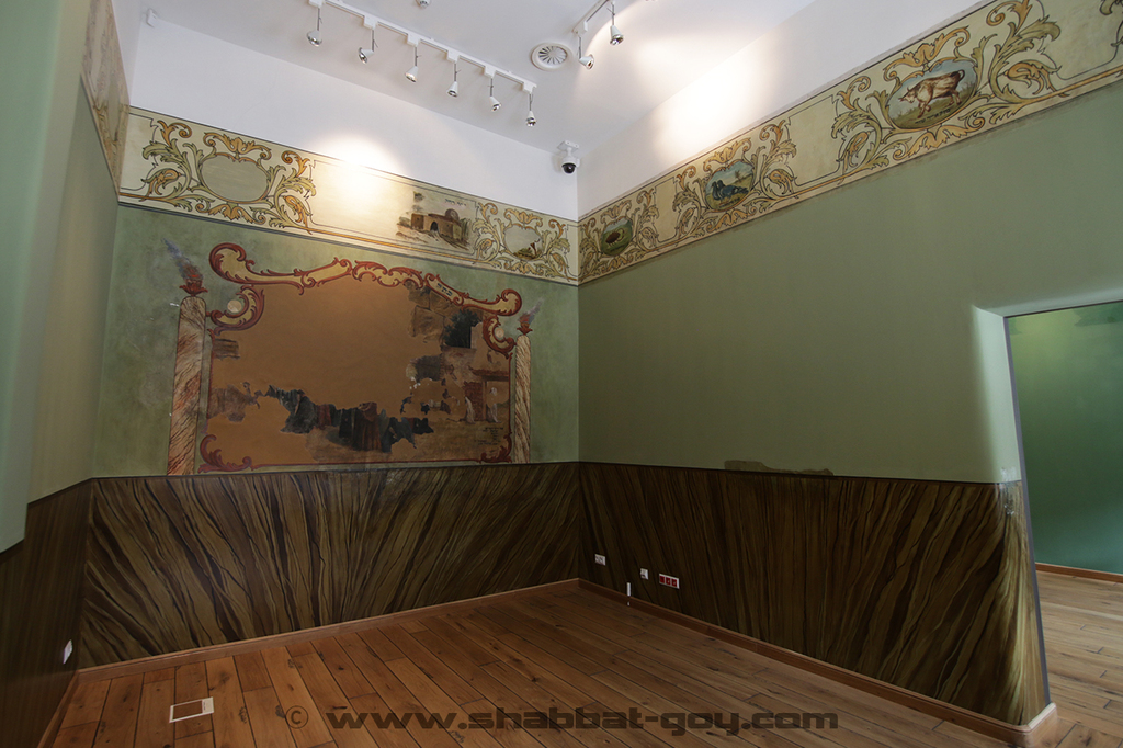 Intérieur de l'une des deux salles de prières