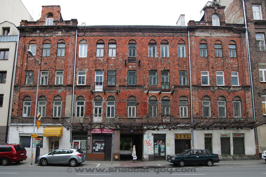 Immeuble de l'ancienne maison de prières du 30 de la rue Okrzei, anciennement Brukowa